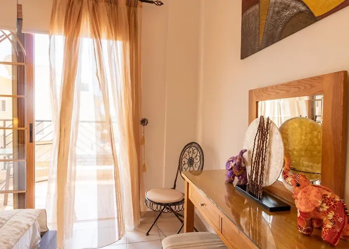 Coralia - Coastal Comfort Near & Restaurants *