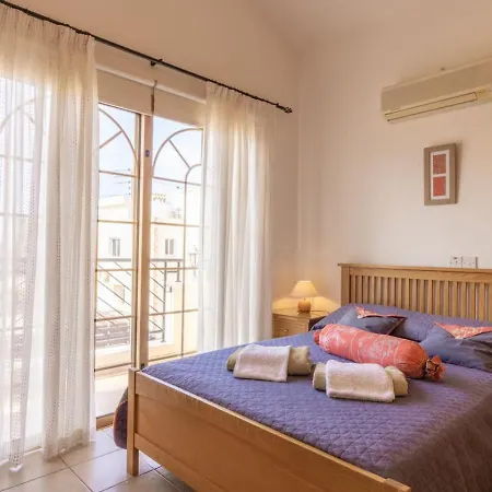 Coralia - Coastal Comfort Near & Restaurants *