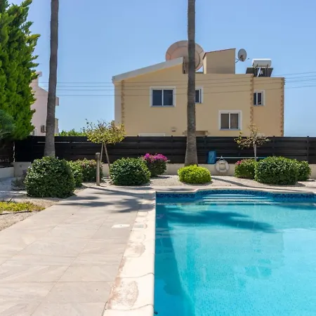 Coralia - Coastal Comfort Near & Restaurants *
