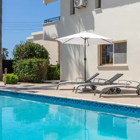 Coralia - Coastal Comfort Near & Restaurants Feriehus Pegeia